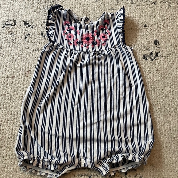 Carter’s girls size 6 months short Romper navy blue & white stripes pink floral - Picture 1 of 5
